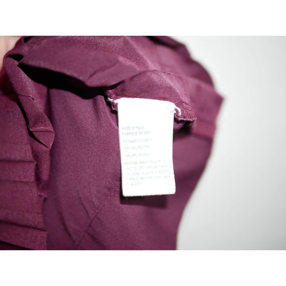 American Eagle Pleated Burgundy Sleeveless Blouse With Floral Applique Size L - Picture 6 of 15